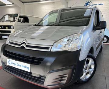 Citroën Berlingo L2H1 CONFORT GPS 3PLACES CAMÉRA 1ÈRE MAI beschikbaar voor biedingen