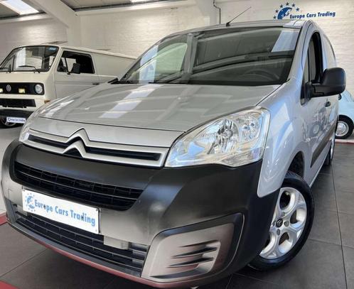 Citroën Berlingo L2H1 CONFORT GPS 3PLACES CAMÉRA 1ÈRE MAI, Auto's, Bestelwagens en Lichte vracht, Bedrijf, Te koop, ABS, Achteruitrijcamera