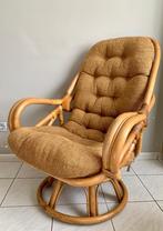 Zeer comfortabele rotan zetel met draaivoet., Maison & Meubles, Canapés | Salons, Kan bij elke stijl., Comme neuf, Enlèvement