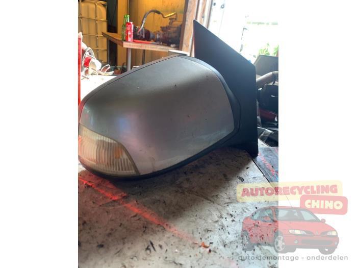 Buitenspiegel rechts van een Ford Focus, Auto-onderdelen, Spiegels, Ford, Gebruikt, 3 maanden garantie, Ophalen of Verzenden
