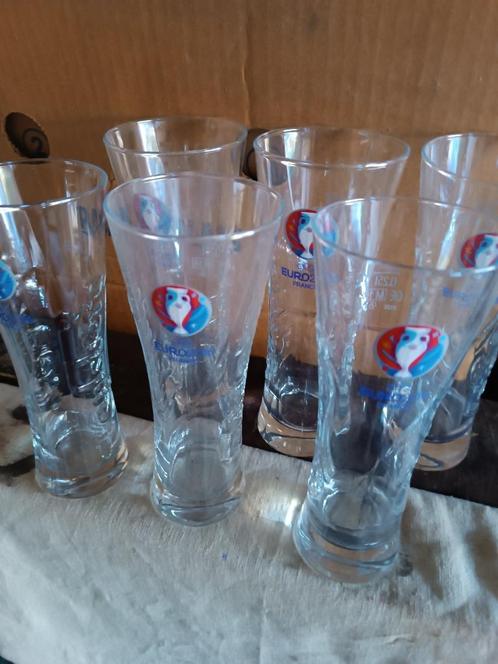 A vendre verre carlsberg, Verzamelen, Glas en Drinkglazen, Gebruikt, Bierglas, Ophalen