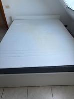 IKEA bed met matras & lattenbodems, Huis en Inrichting, Slaapkamer | Bedden, Ophalen, Wit, Zo goed als nieuw, 200 cm