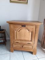 Petit meuble de rangement, Ophalen, Zo goed als nieuw