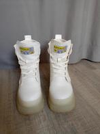 Boots Buffalo, Verzenden, Wit, Lage of Enkellaarzen, Zo goed als nieuw