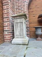 Vintage zuil,gegoten stenen sokkel, tuinornament, Huis en Inrichting, Ophalen, Gebruikt