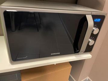 Samsung Microgolfoven 1150W / Weinig gebruikt - goede staat beschikbaar voor biedingen
