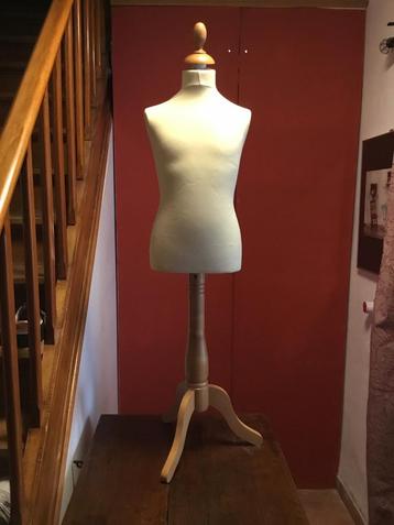 Couture poppen beschikbaar voor biedingen