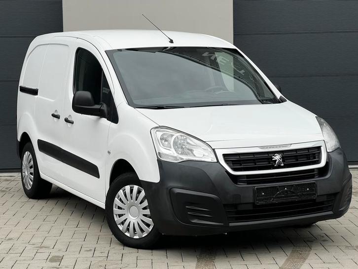 Peugeot partner | 49,500 km | gekeurd, Auto's, Peugeot, Bedrijf, Te koop, Partner, ABS, Airbags, Cruise Control, Elektrische buitenspiegels