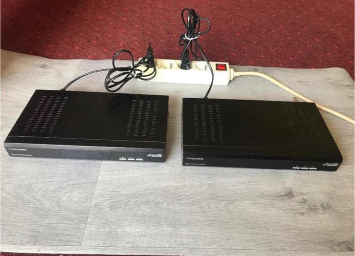 Digital Satellite Receiver (2 pieces)., Audio, Tv en Foto, Schotelantennes, Zo goed als nieuw, Verzenden