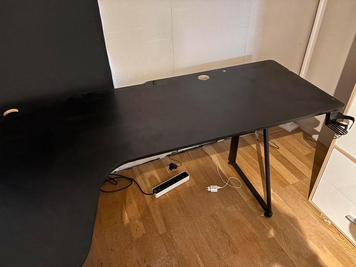 Gamebureau, Huis en Inrichting, Bureaus, Zo goed als nieuw, Bureau, Ophalen