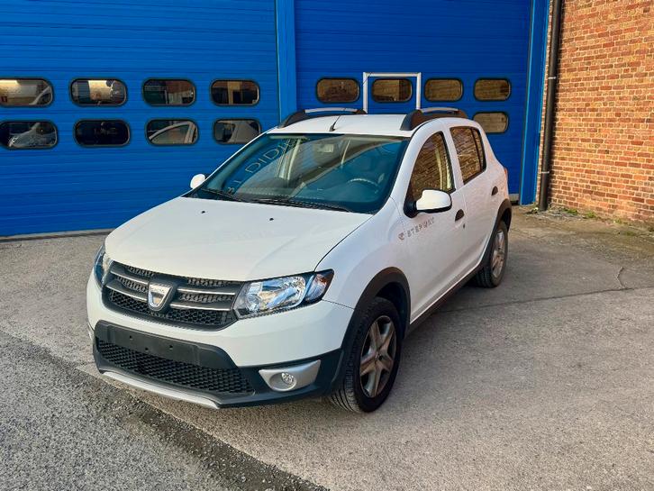 acia Sandero Stepway 2015 – Zeer proper – 80.000 km, Auto's, Dacia, Bedrijf, Te koop, Sandero, ABS, Airconditioning, Elektrische ramen