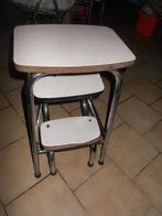 1 chaise et 1 escabeau vintage année 70, Autres matériaux, Vintage, Deux, Enlèvement