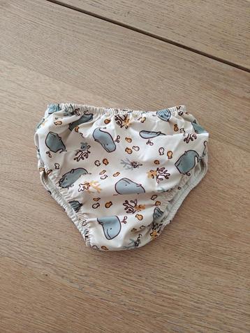 Zwembroekje maat 86 cm beschikbaar voor biedingen