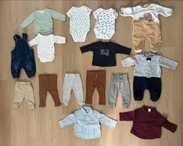 Pakket babykleertjes MAAT 50/56/62 beschikbaar voor biedingen