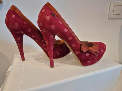 Vintage fornarina pumps maat 41 nooit gedragen, Kleding | Dames, Schoenen, Nieuw, Pumps, Ophalen