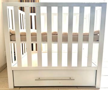 Witte Baby Park met Lade. Verstelbare Bodemplaat., Kinderen en Baby's, Ophalen, Zo goed als nieuw, Rechthoekig, Lade