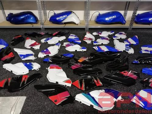 Frame cover links Suzuki GSX-R 600w 750w 1100w kuip kap kuip, Motoren, Onderdelen | Merk-onafhankelijk, Gebruikt, Ophalen of Verzenden