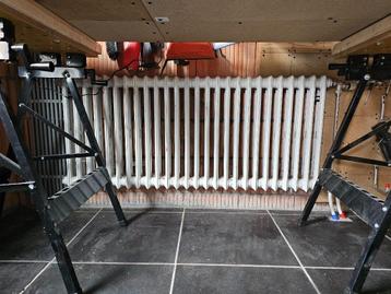 2 gietijzeren radiatoren/chaufages beschikbaar voor biedingen