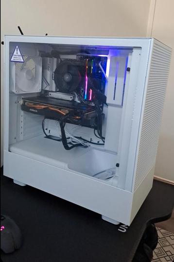 Gaming pc (kan alles aan) beschikbaar voor biedingen