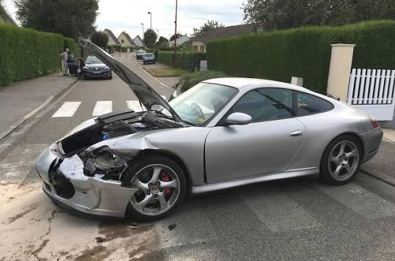 Gezocht porsche 911 Met of zonder papieren kapot ongeval, Auto's, Porsche, Particulier, Te koop, Benzine, Ophalen