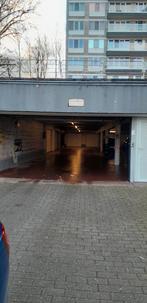 Overdekte autostaanplaats met camerabewaking, Immo, Garages & Places de parking, Province de Flandre-Orientale