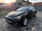 Infiniti Q30 2.2d AWD Premium Tech DCT, Auto's, Infiniti, Automaat, 4 cilinders, Zwart, Leder