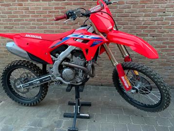 Honda crf 250 2023 beschikbaar voor biedingen