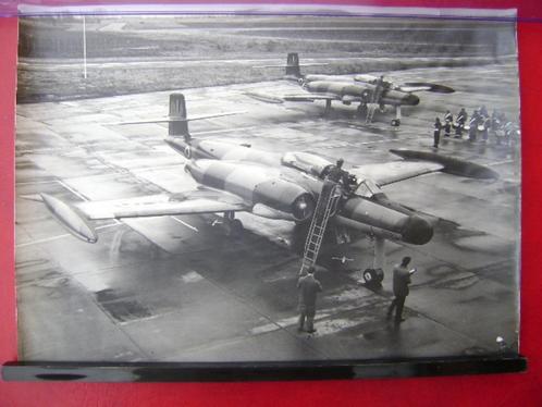 Canuck CF100, armée de l'air belge., Collections, Aviation, Utilisé, Livre ou Revue, Enlèvement ou Envoi