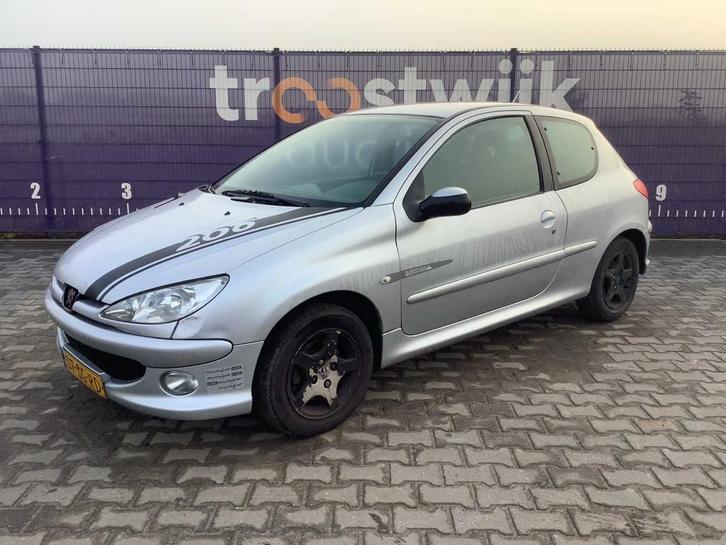 2006 - Peugeot - 206 - 1.6-16V Quiksilver - Personenauto, Auto's, Peugeot, Bedrijf, Overige brandstoffen, Euro 4, Stadsauto, Handgeschakeld