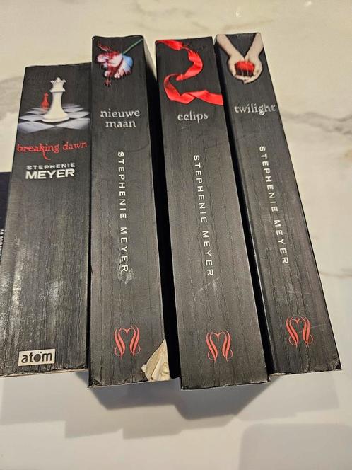 Stephenie Meyer, Boeken, Fantasy, Gelezen, Ophalen