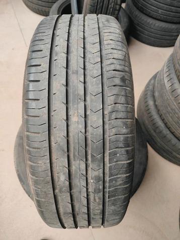 2 zomerbanden 205/55 r17  continental 5mm 80€ met montage  beschikbaar voor biedingen