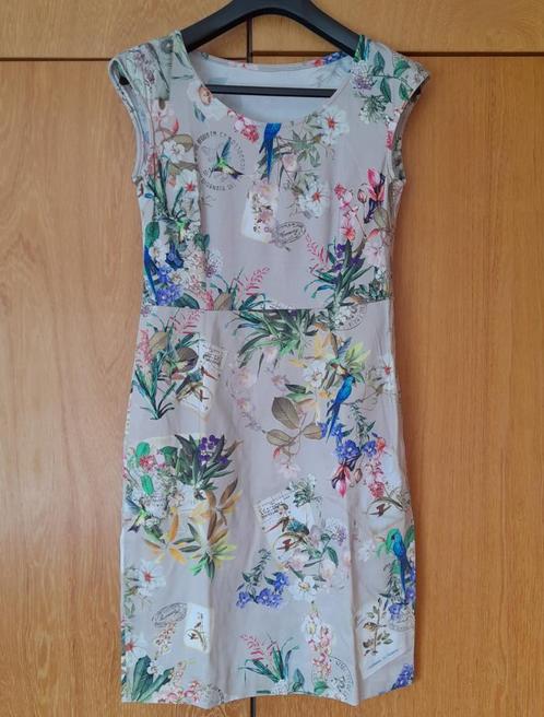 Kleed – merk : Riani – maat : 38, Kleding | Dames, Jurken, Zo goed als nieuw, Maat 38/40 (M), Grijs, Knielengte, Ophalen of Verzenden
