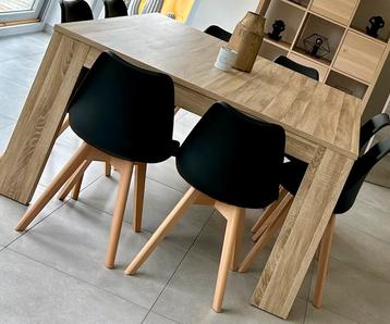 Table carrée, Maison & Meubles, Tables | Tables à manger, Enlèvement, Utilisé