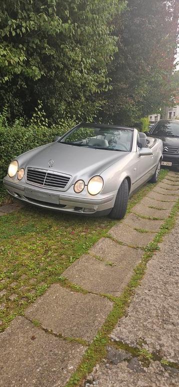  A saisir 3500e Mercedes clk cabrio  boîte auto  disponible aux enchères