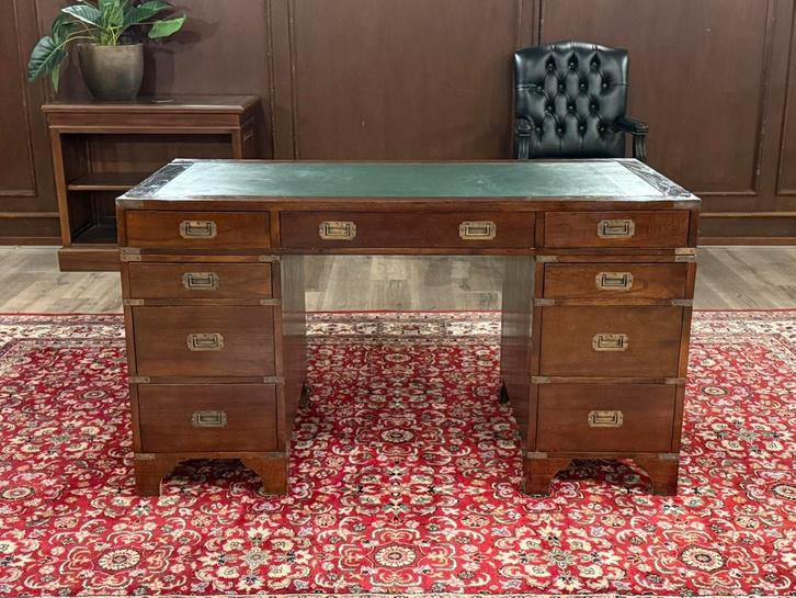 Klassiek Engels bureau #576, Huis en Inrichting, Bureaus, Zo goed als nieuw, Bureau, Ophalen of Verzenden