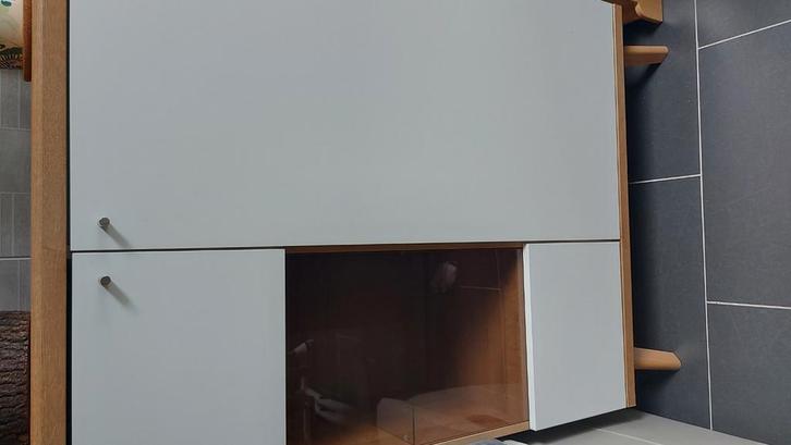 Kast met led verlichting, Huis en Inrichting, Kasten | Dressoirs, Zo goed als nieuw, Ophalen