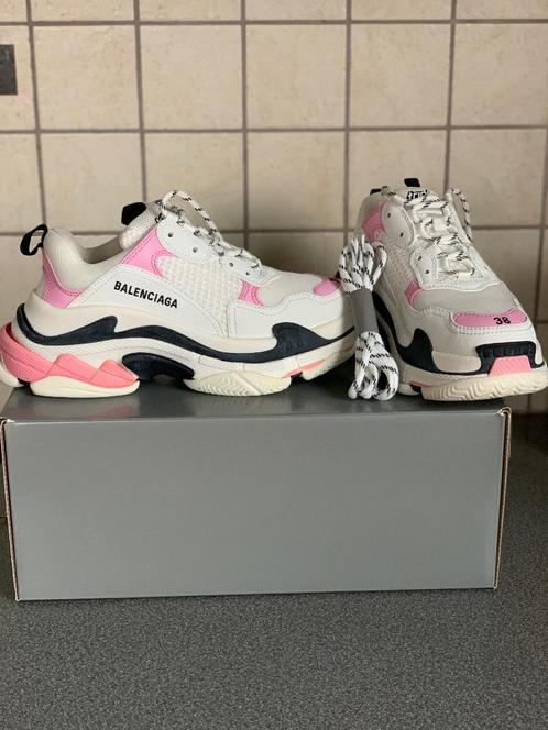 Balenciaga triple s maat 38 shops