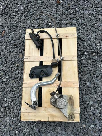 Compleet achterremsysteem derbi senda drd 50/dt 50 beschikbaar voor biedingen