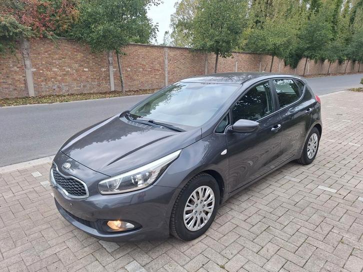 Kia Ceed 1.4i | Airco | Bluetooth | Parkeersensoren, Auto's, Kia, Bedrijf, Te koop, (Pro) Cee d, ABS, Airbags, Airconditioning