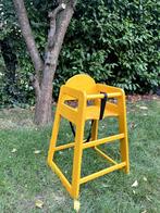 Fameg Fei kinderstoel - geel, Kinderen en Baby's, Kinderstoelen, Ophalen, Zo goed als nieuw, Overige typen, Gordel(s)