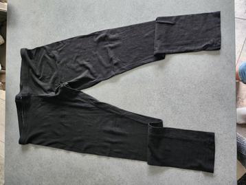 Leggingbroek voor dames  beschikbaar voor biedingen