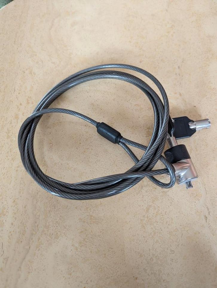 Laptopslot, Elektronische apparatuur, Onderdelen en Toebehoren, Zo goed als nieuw, Ophalen