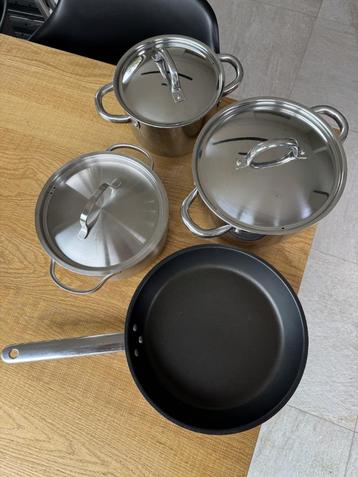 Potten en pan Ikea & Nameta beschikbaar voor biedingen