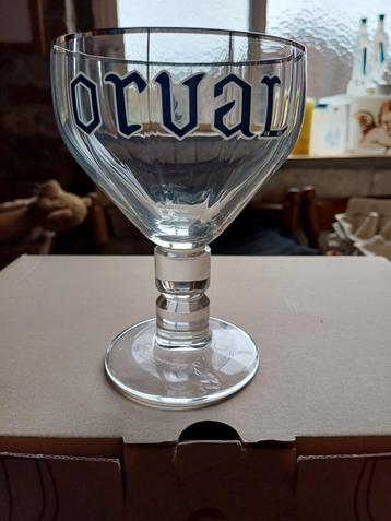 Doos 0rvalglazen met dolfijn  beschikbaar voor biedingen