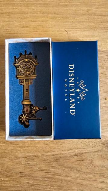 clé en édition limitée de l'hôtel Disneyland