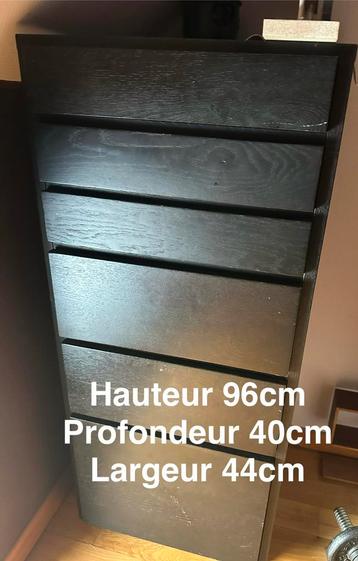 Armoire en bois plein beschikbaar voor biedingen