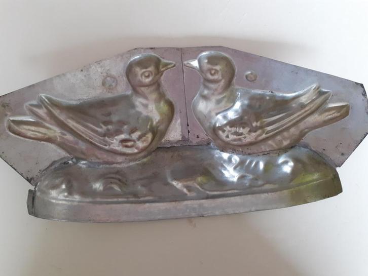 CHOCOLATIER GLACIER : MOULES  EN FER, Maison & Meubles, Cuisine| Tupperware, Utilisé, Autres types, Enlèvement