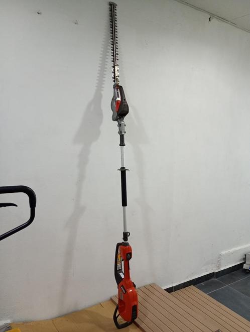 Husqvarna 520ihe3 - Telescoop Heggenschaar, Tuin en Terras, Heggenscharen, Zo goed als nieuw, Accu, Ophalen of Verzenden