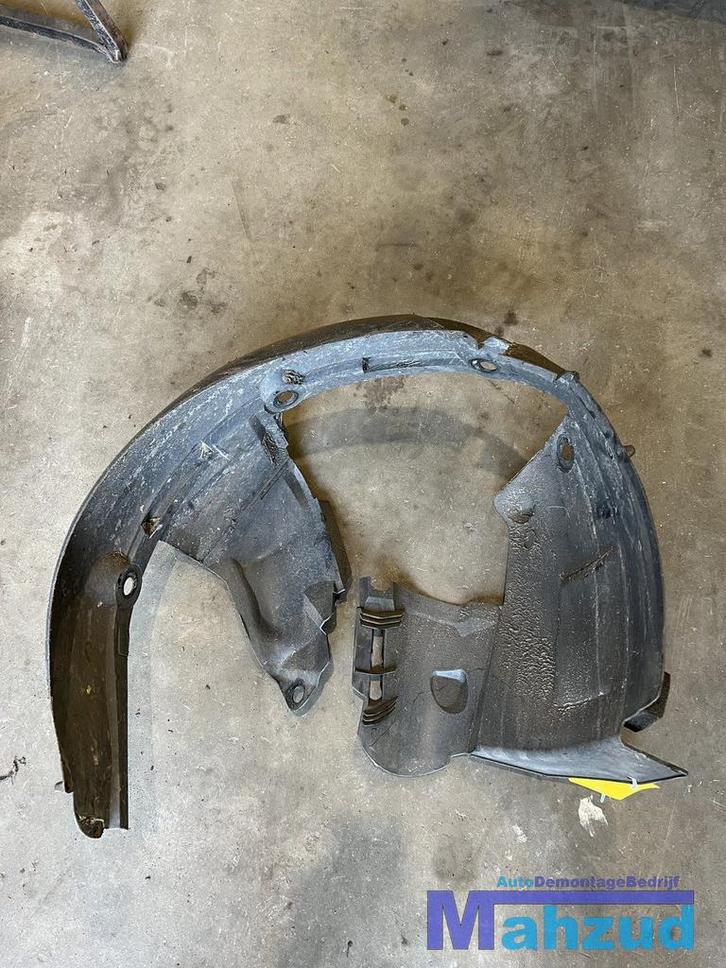 RENAULT TWINGO 2 rechts voor modderkuip 2007-2013, Auto-onderdelen, Carrosserie, Bumper, Renault, Gebruikt, Ophalen of Verzenden