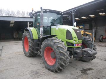 claas ares 697  disponible aux enchères